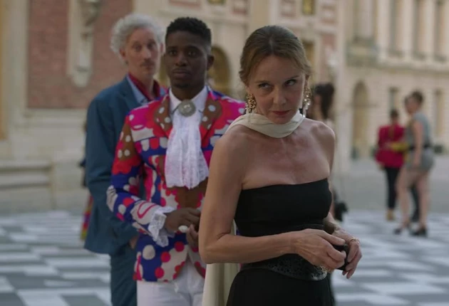 Кадры из сериала Эмили в Париже 2 сезон